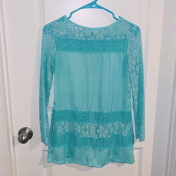 Long-sleeve Top (Like new) - Picture 1 of 4